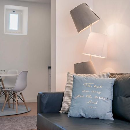 Brand New Downtown Apartment Lisbon Luaran gambar