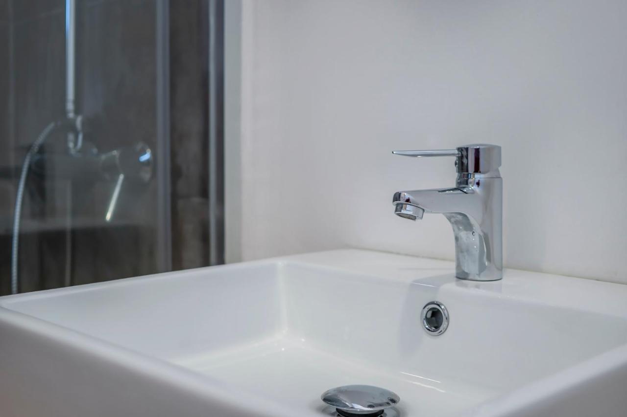 Brand New Downtown Apartment Lisbon Luaran gambar